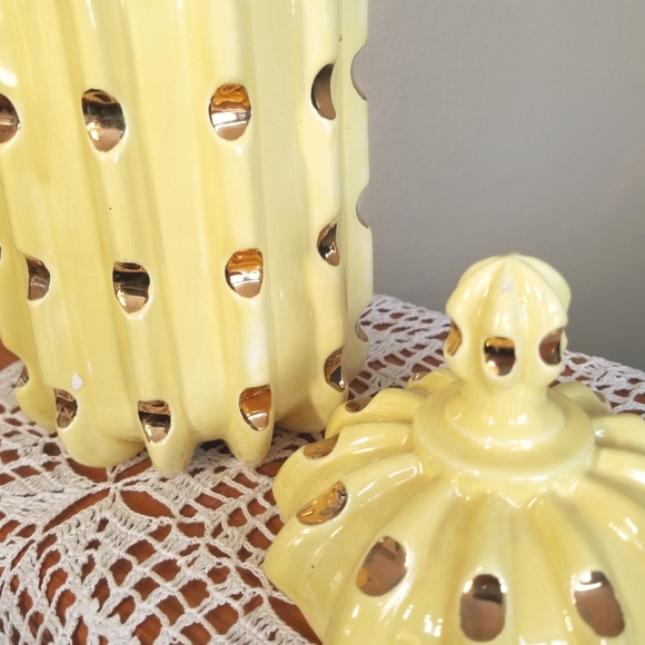 Vintage Candy Dish w/Lid - Picture 7 of 10